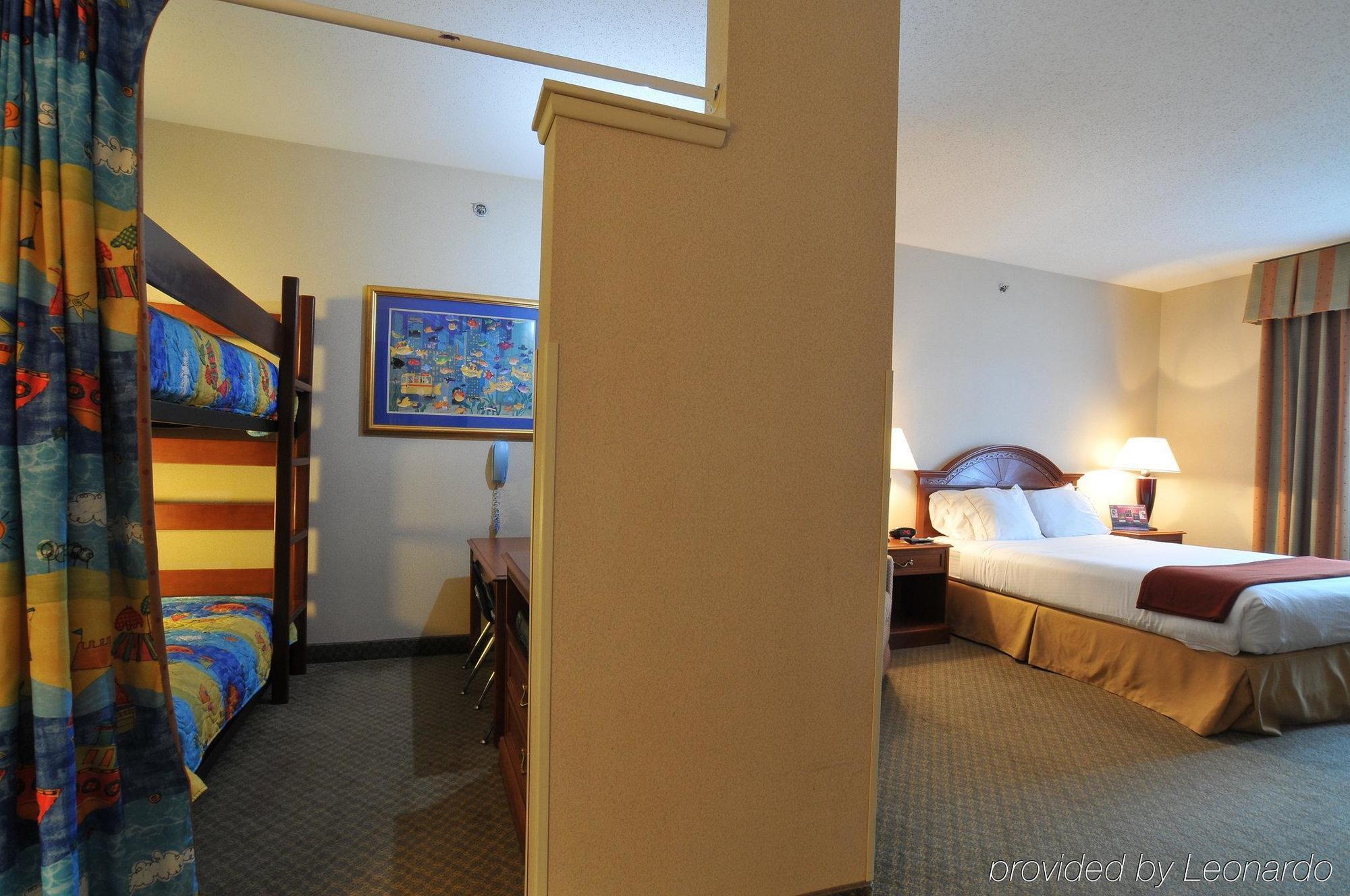 Holiday Inn Express Hotel & Suites Erie-Summit Township, An Ihg Hotel Extérieur photo