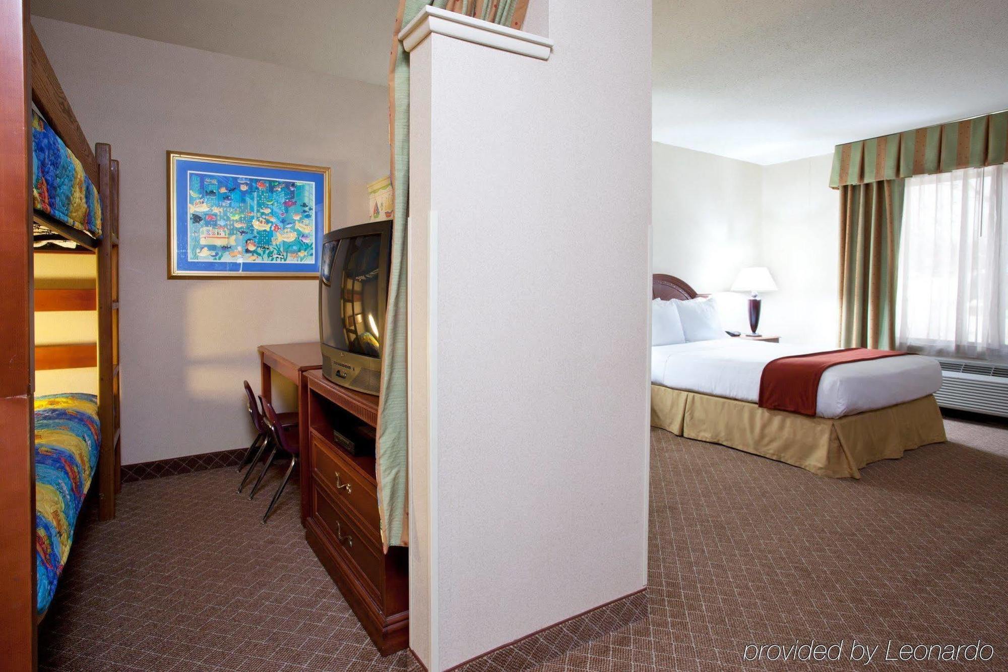 Holiday Inn Express Hotel & Suites Erie-Summit Township, An Ihg Hotel Chambre photo