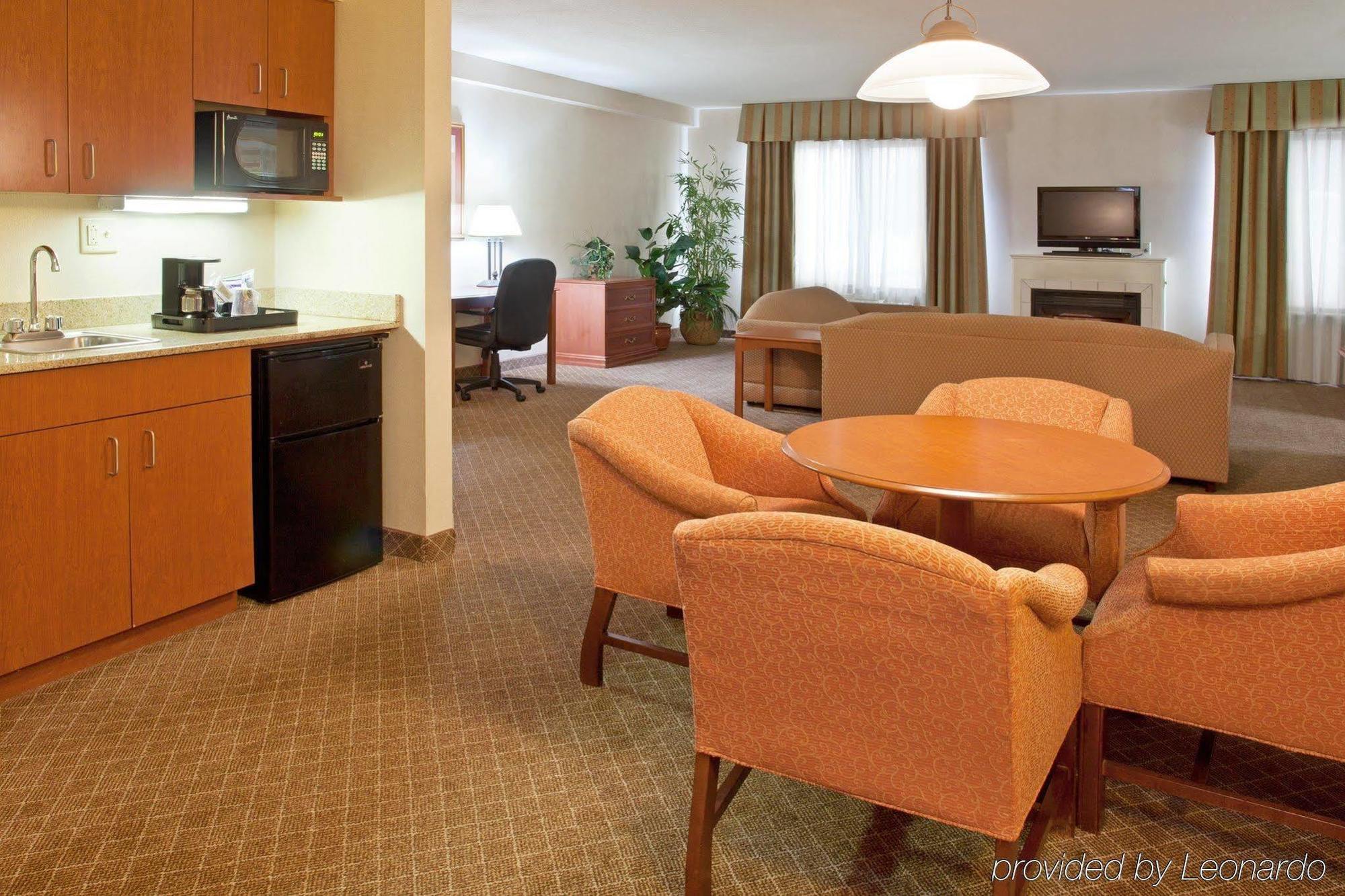 Holiday Inn Express Hotel & Suites Erie-Summit Township, An Ihg Hotel Chambre photo